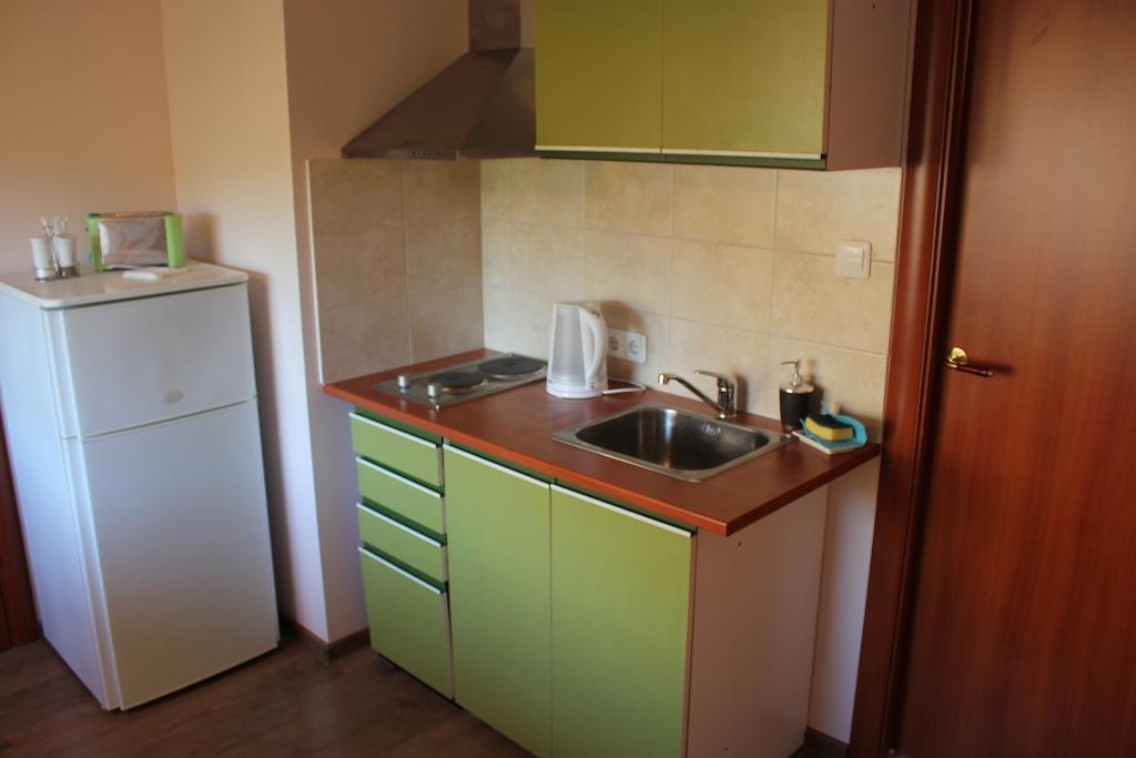 Lee Apartments Tallin Habitación foto